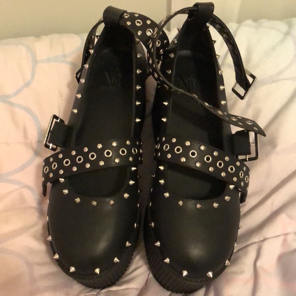 YRU Kaos Platform Mary Janes - Picture 2 of 4